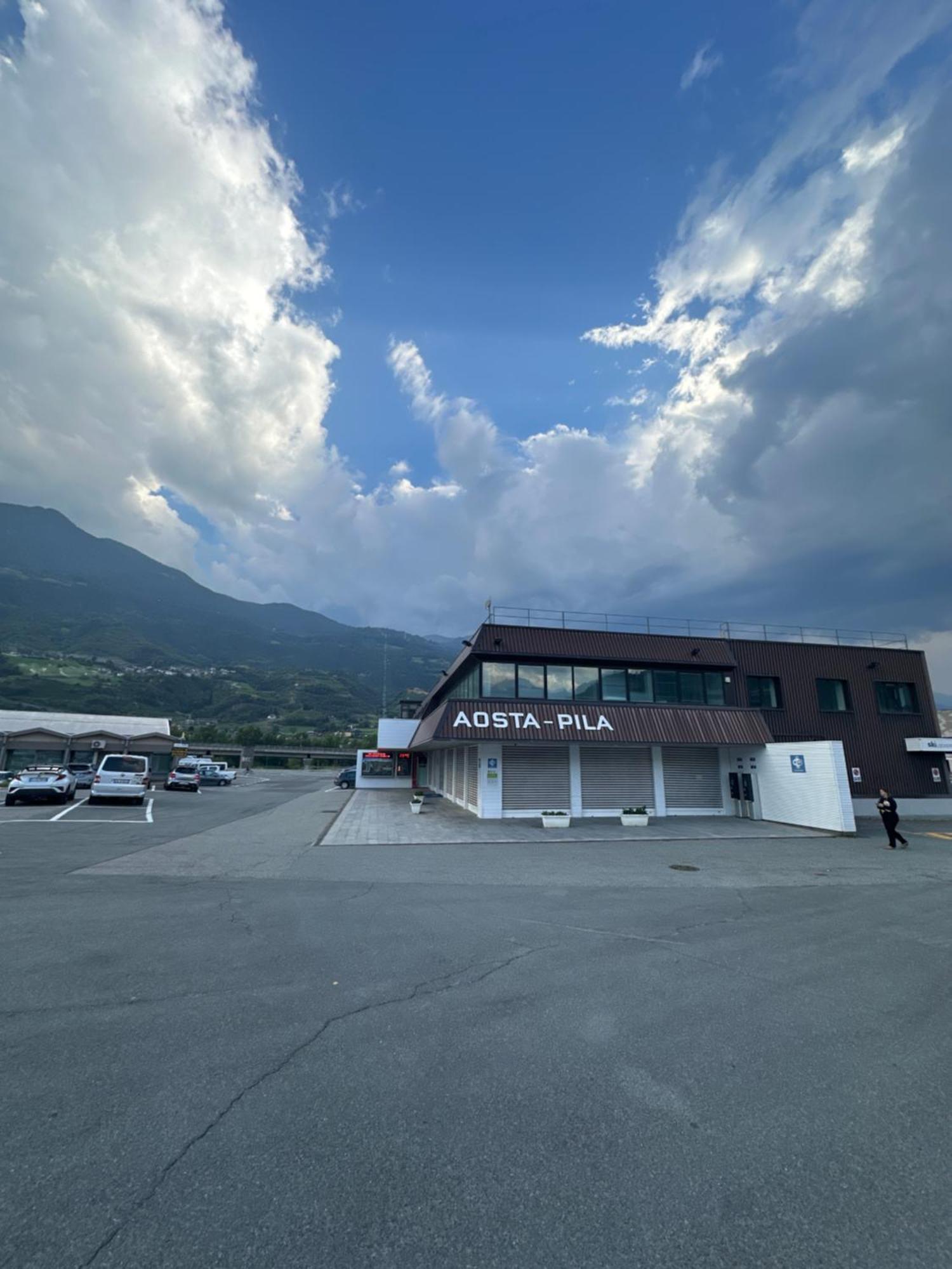 Aosta Center Holidays Apartments Exteriér fotografie