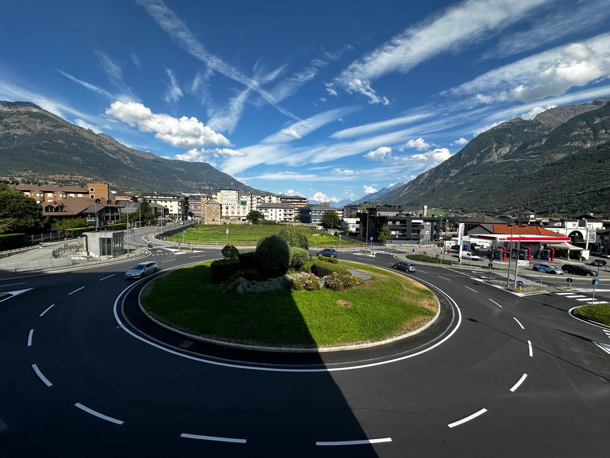 Aosta Center Holidays Apartments Exteriér fotografie